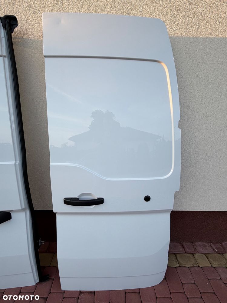 Drzwi tylne kompletne nowe Renault Master IV V 2024R- - 3