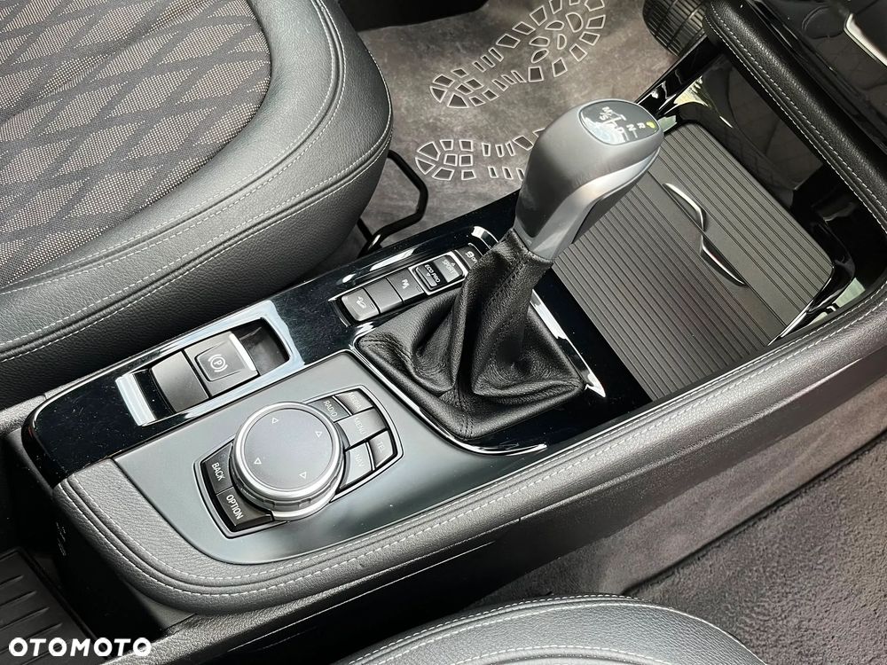 BMW X1 xDrive25d xLine - 32
