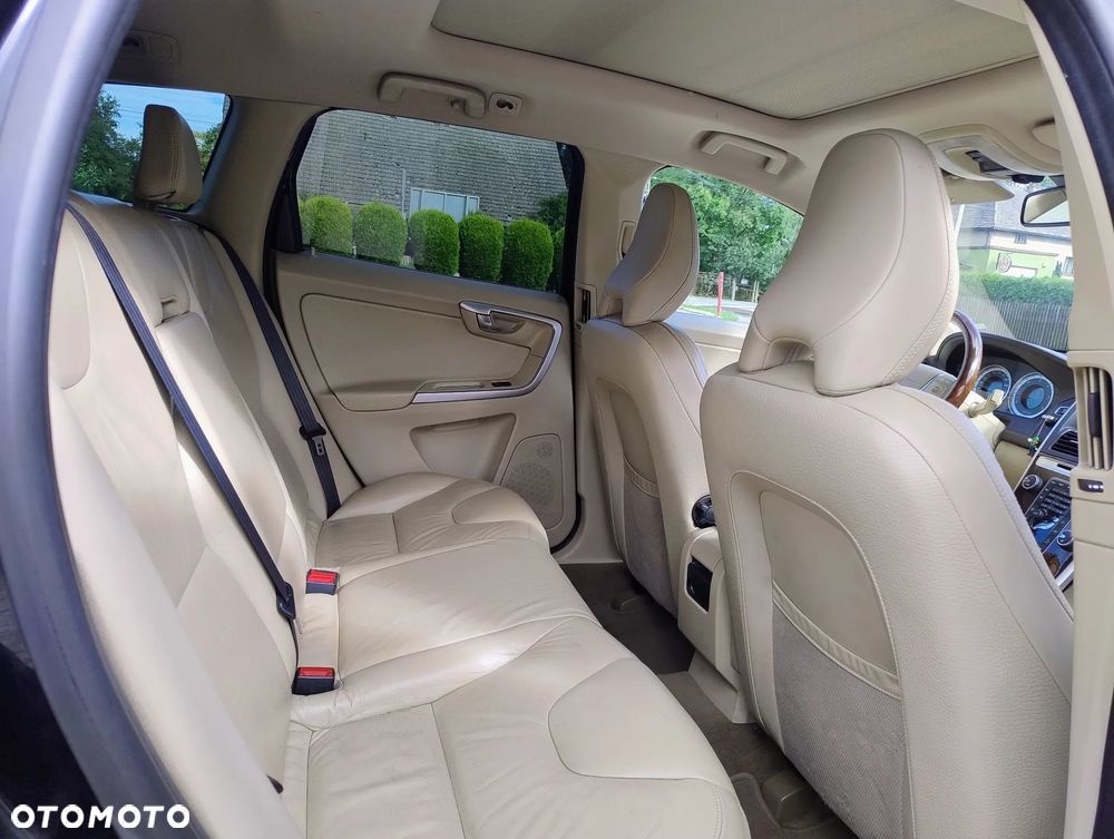 Volvo XC 60 2.4D AWD - 4