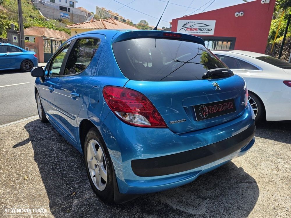 Peugeot 207 1.4 16V Trendy - 4