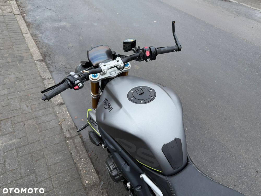 Triumph Speed Triple - 7