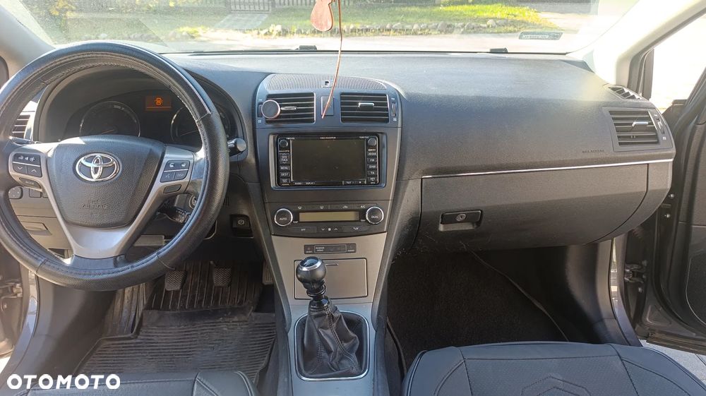 Toyota Avensis - 14