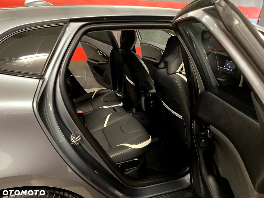 Volvo V40 D3 Drive-E Momentum - 22