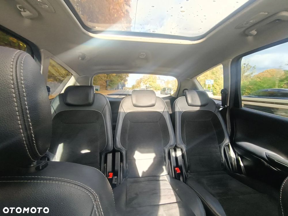 Ford S-Max 2.0 TDCi DPF Titanium - 16