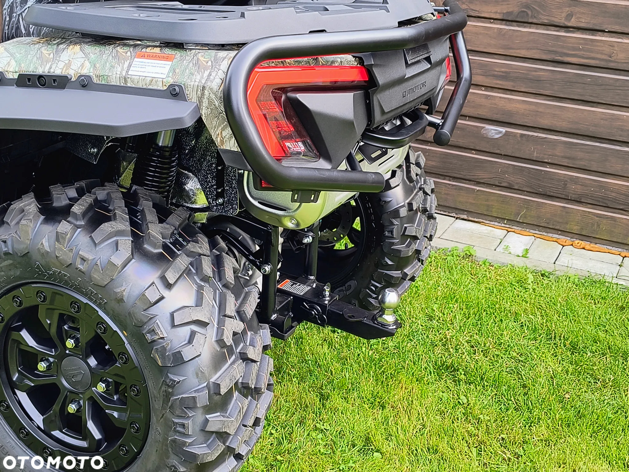 QJMOTOR SFA 1000 - 8
