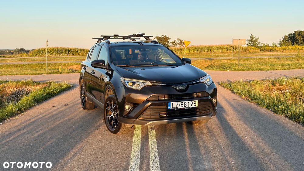 Toyota RAV4 Hybrid Premium 4x2 - 11