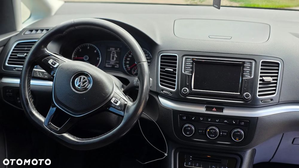 Volkswagen Sharan 2.0 TDI Highline DSG - 16
