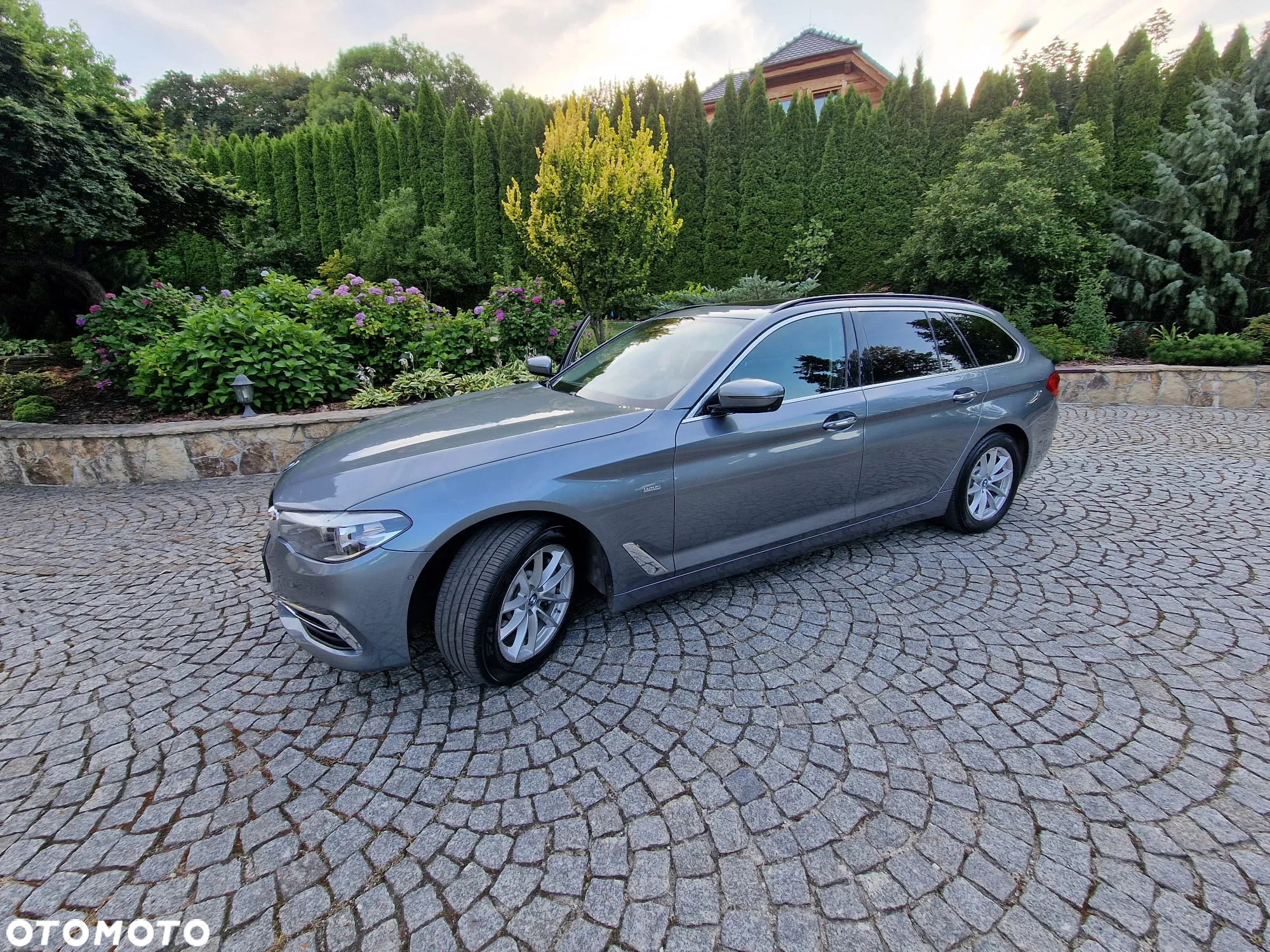 BMW Seria 5 530d xDrive - 4