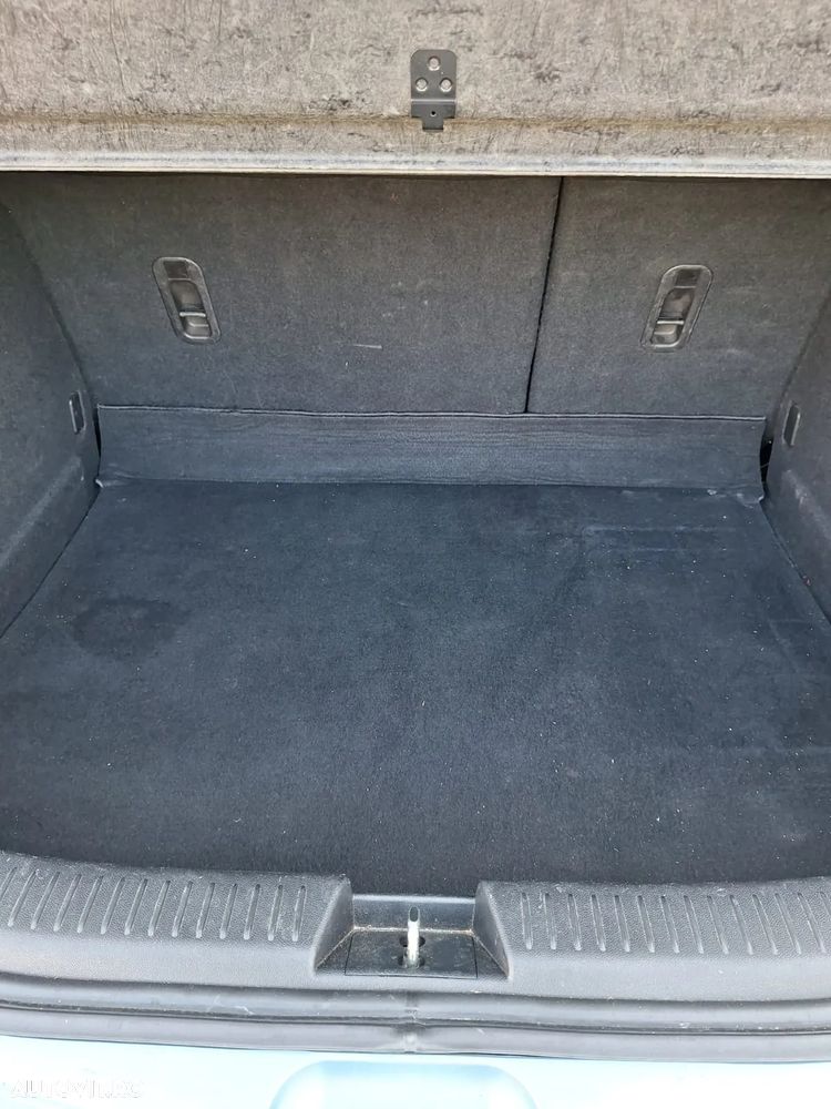 Mazda 3 1.6i Active - 11