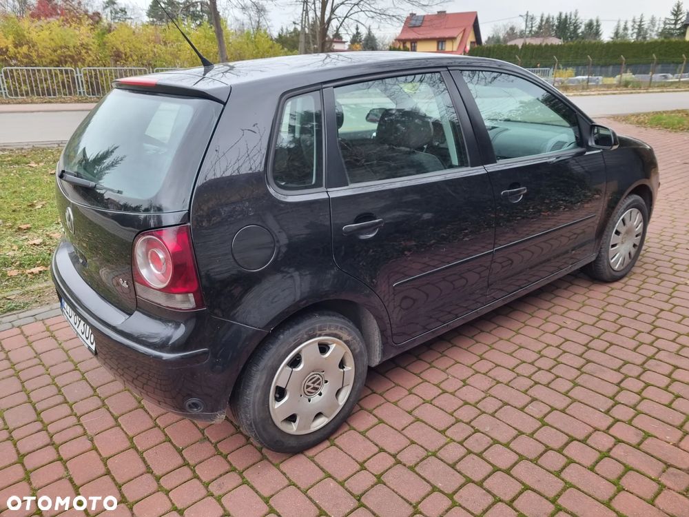 Volkswagen Polo 1.4 16V Trendline - 2