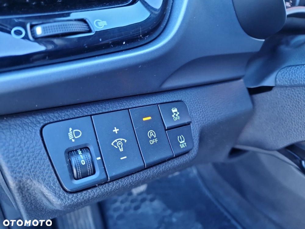 Kia Stonic 1.2 L - 34