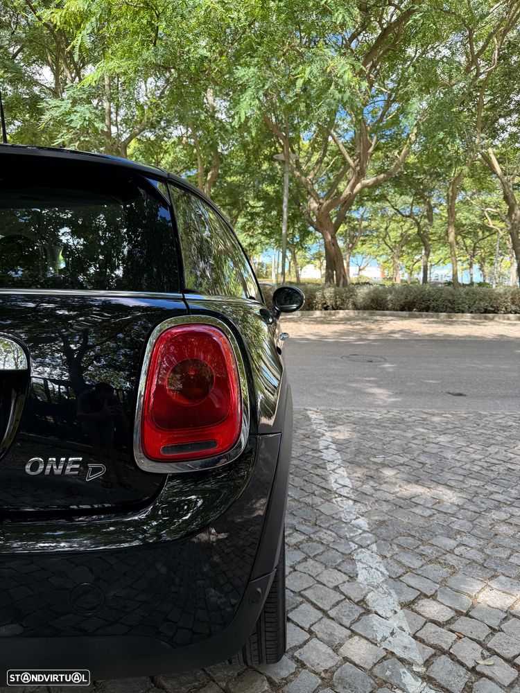 MINI 3 Portas One D - 17