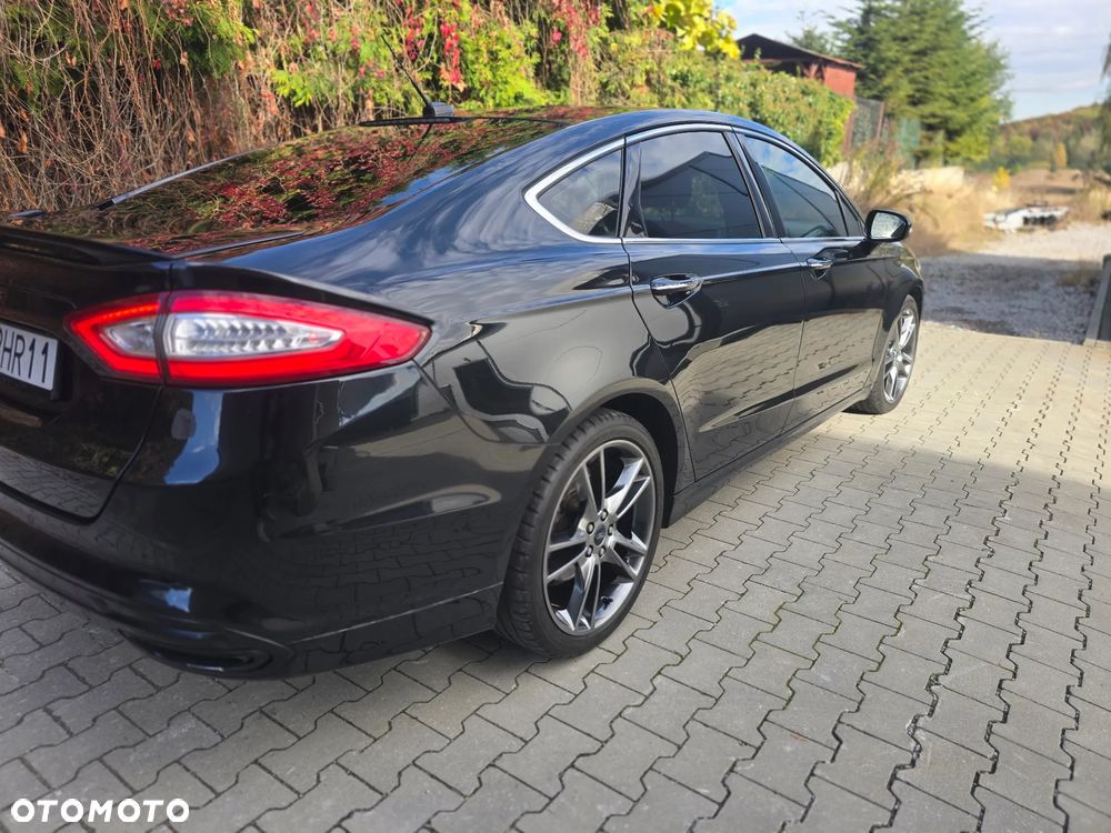 Ford Fusion 2.0 EcoBoost Titanium - 28