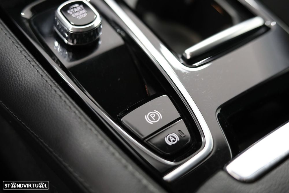 Volvo V60 2.0 T6 AWD TE Core - 26