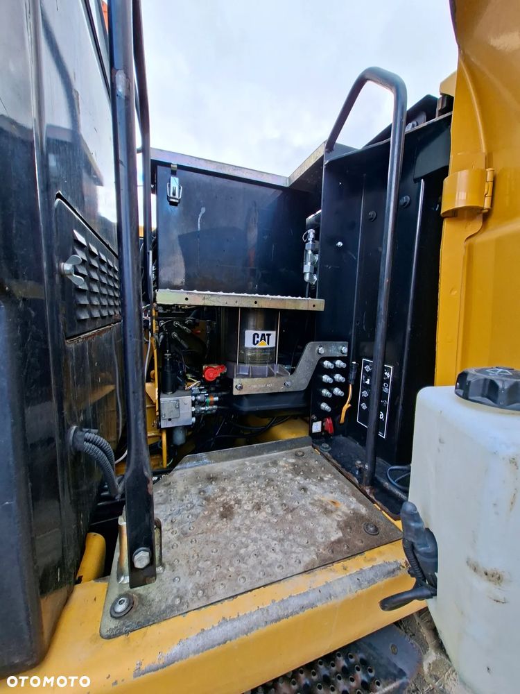 Caterpillar M313D - 7