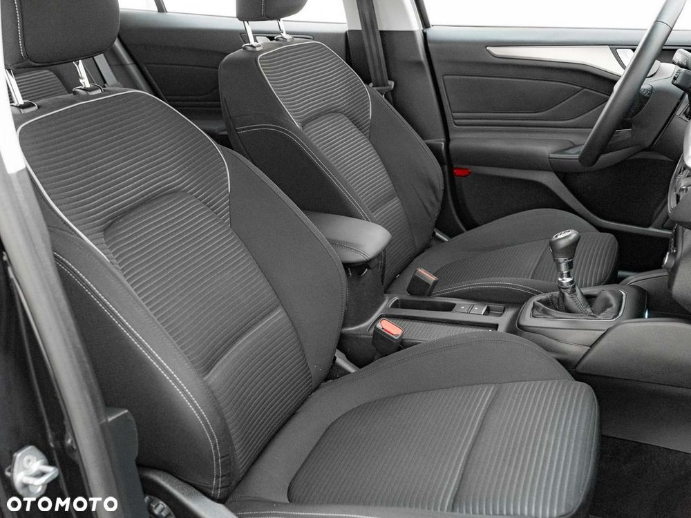 Ford Focus 1.0 EcoBoost Titanium - 31