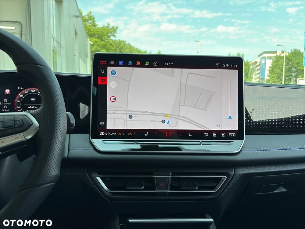 Volkswagen Tiguan - 19