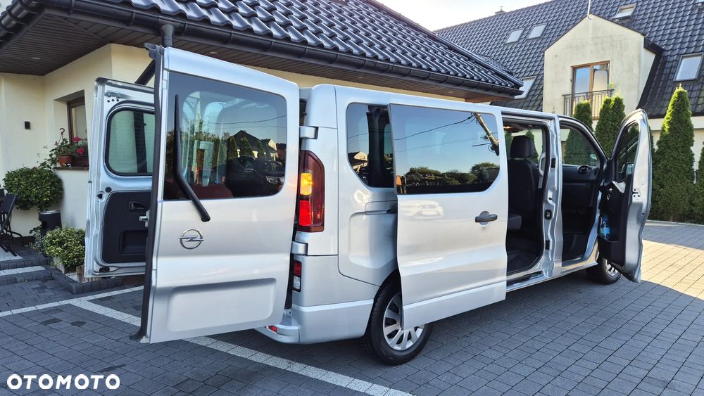 Opel Vivaro L2H1 2,9t Elegance Business - 27