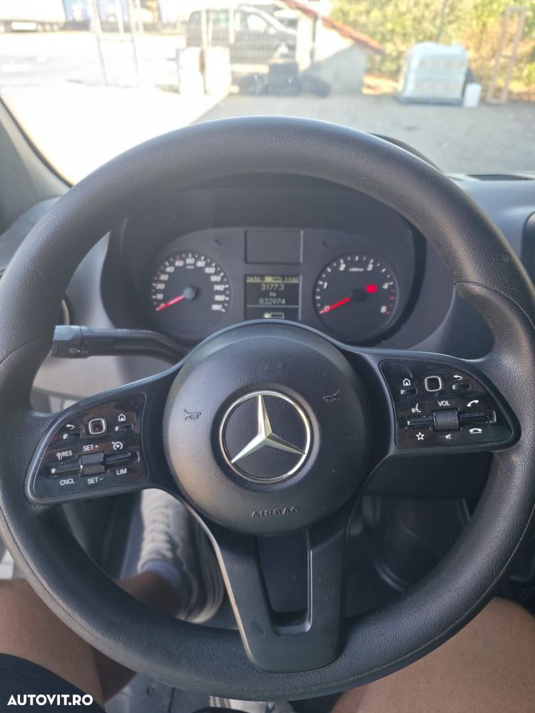 Mercedes-Benz Sprinter - 7