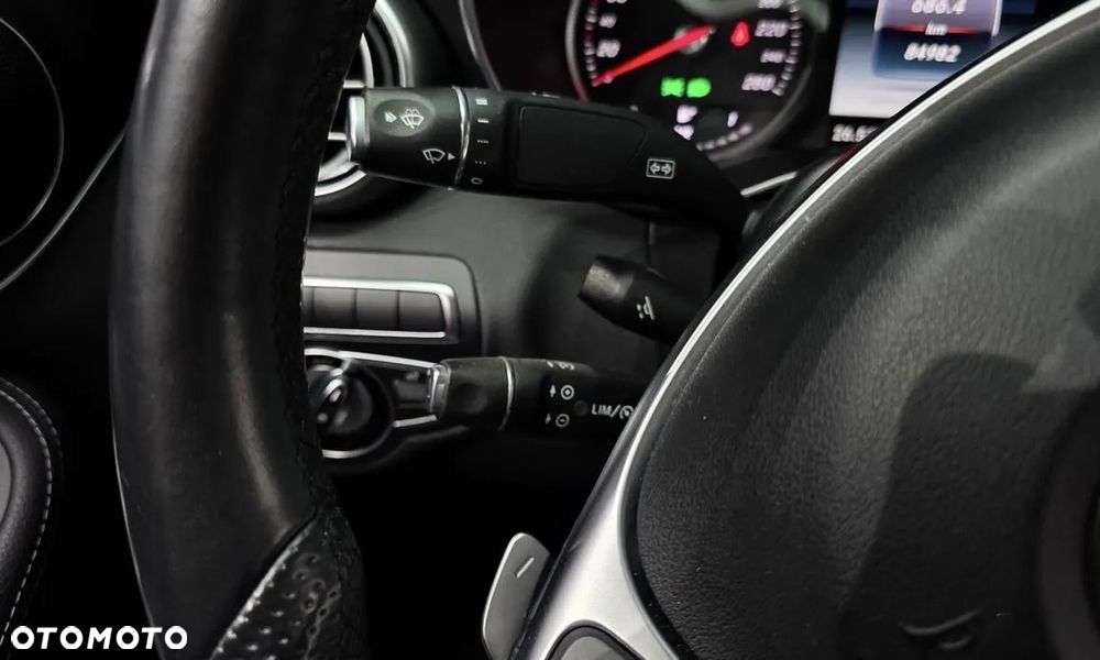Mercedes-Benz Klasa C 200 7G-TRONIC AMG Line - 17
