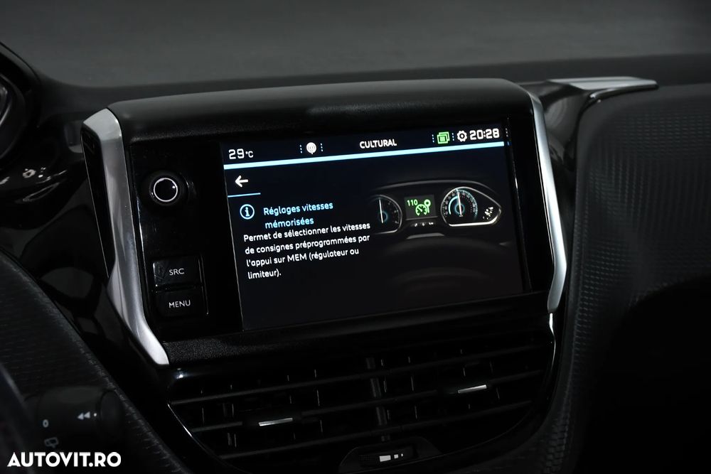 Peugeot 2008 PureTech 110 Stop&Start EAT6 GT-Line Edition - 23