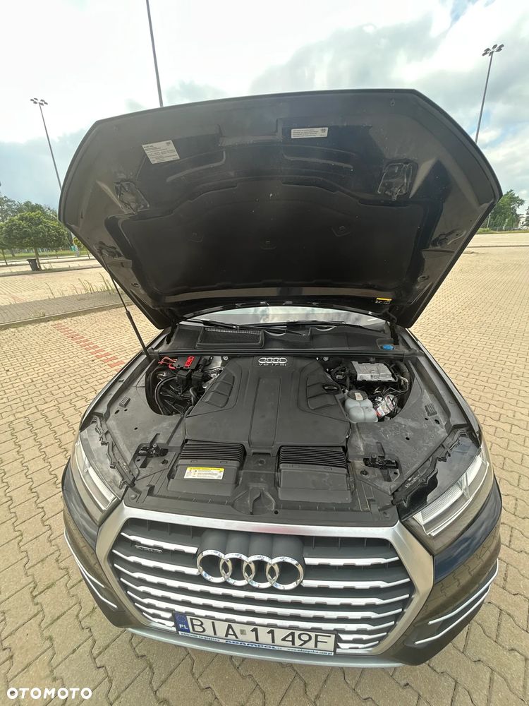 Audi Q7 3.0 TFSI Quattro Tiptronic - 24