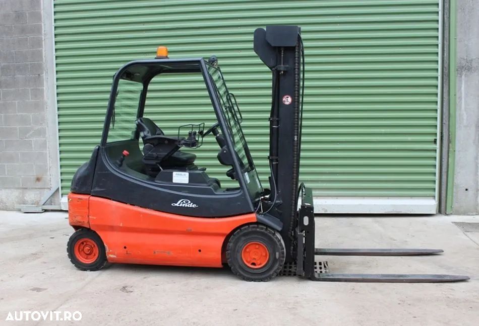 Linde E25-02 - 1