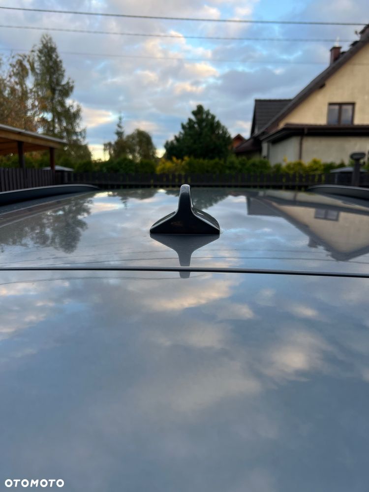 BMW Seria 3 318d Touring - 15