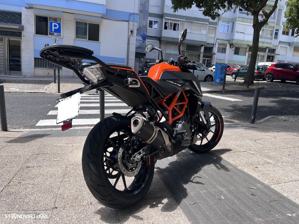 KTM 390 Duke - 4