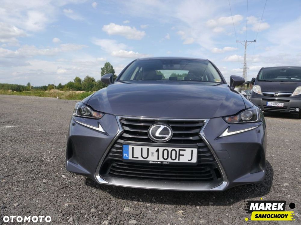 Lexus IS - 3