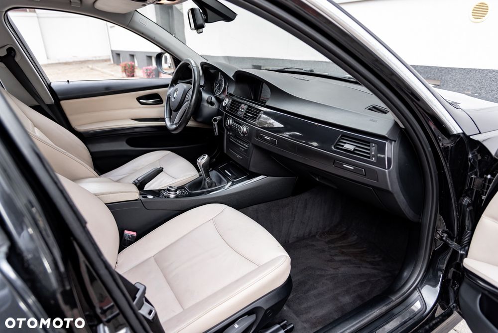 BMW Seria 3 318i - 20