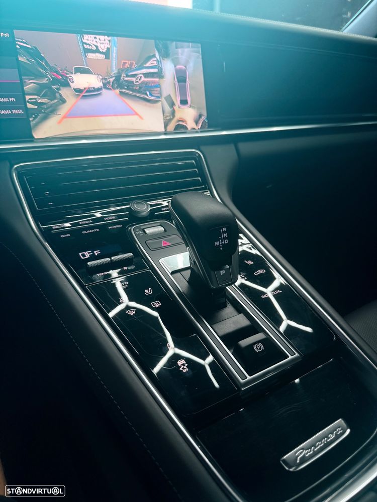 Porsche Panamera Sport Turismo 4S E-Hybrid - 38