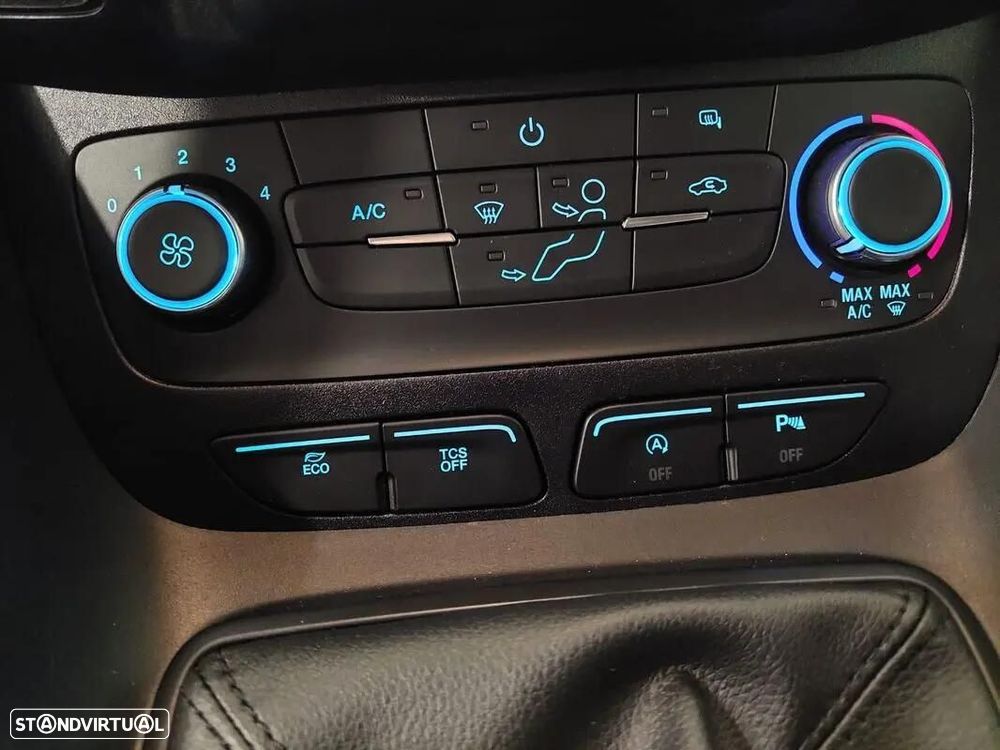 Ford Transit Connect - 17
