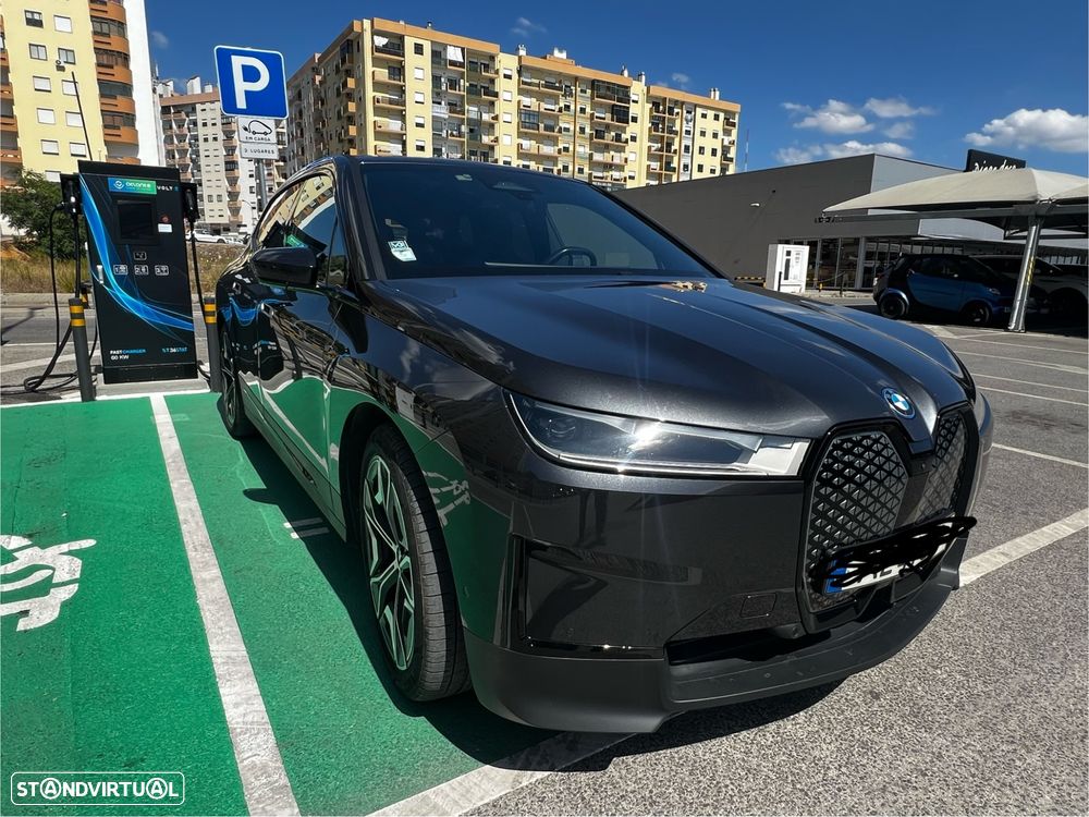 BMW iX xDrive 40 - 9
