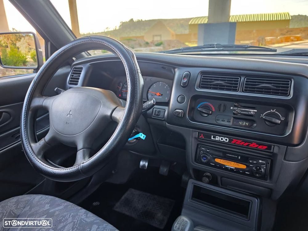 Mitsubishi L200 2.5 TD Club 3L - 6