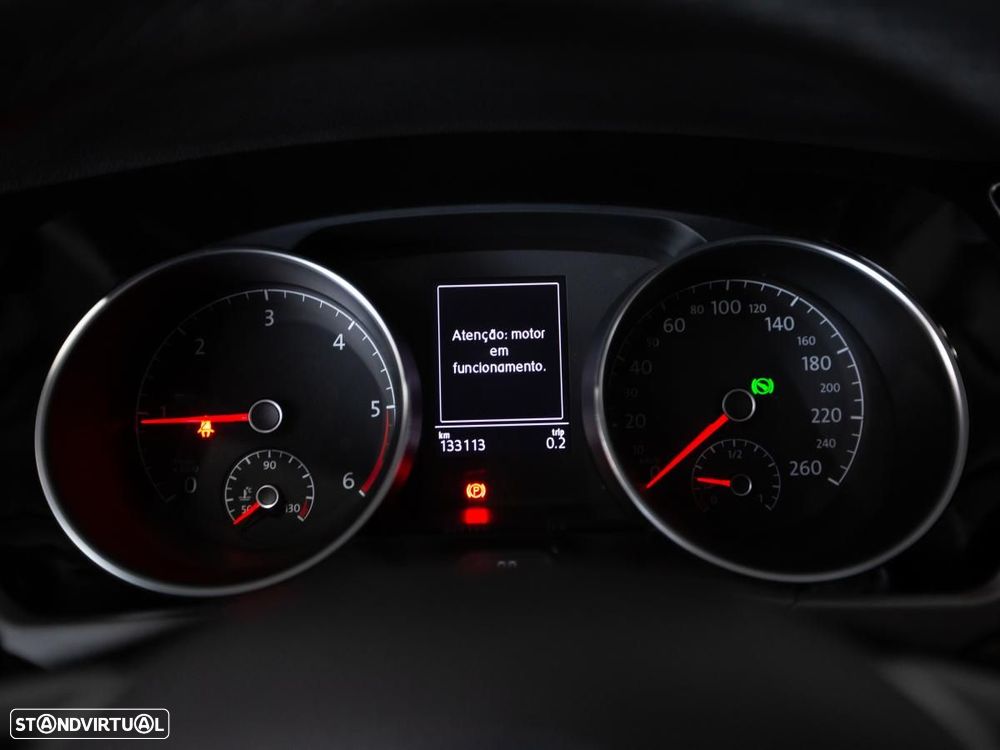 VW Touran 2.0 TDI Confortline DSG - 23