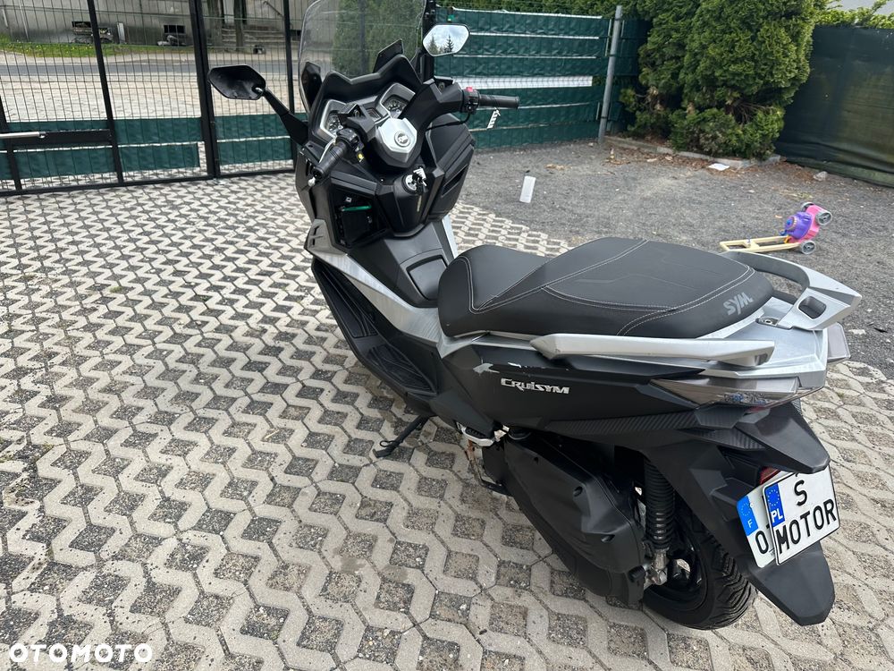 SYM CRUiSYM - 7