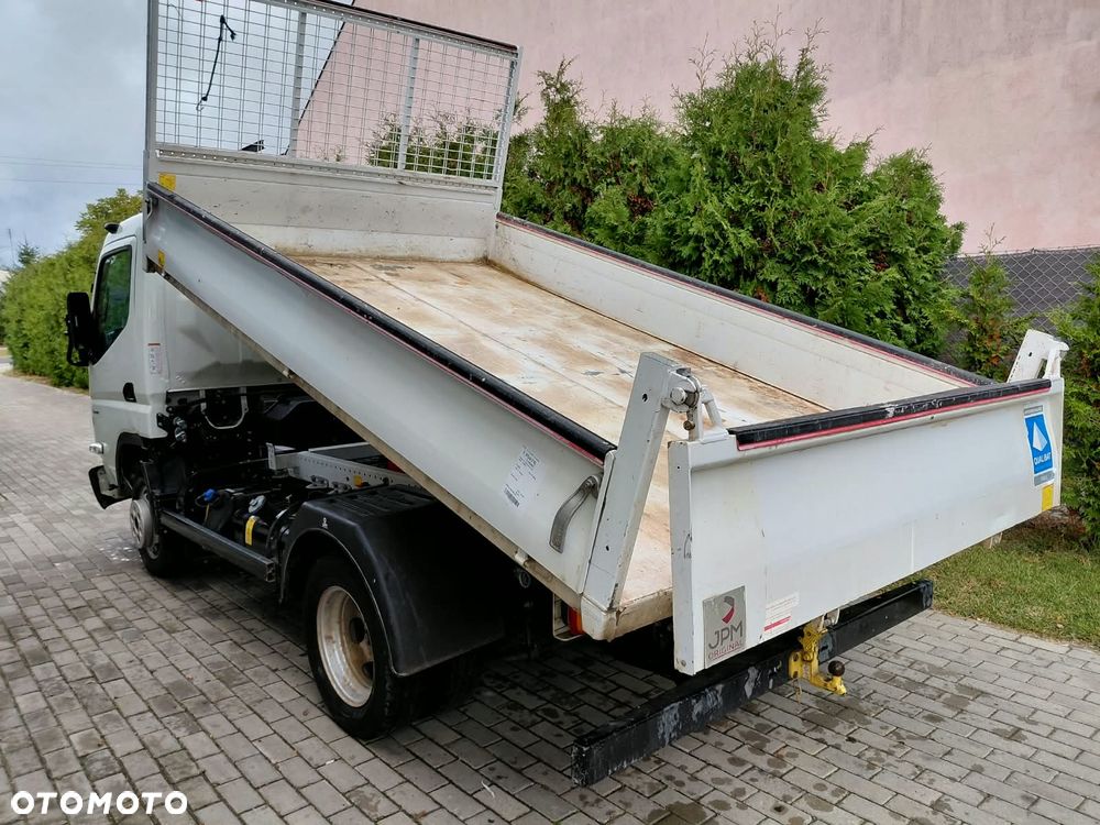 Mitsubishi Fuso - 21