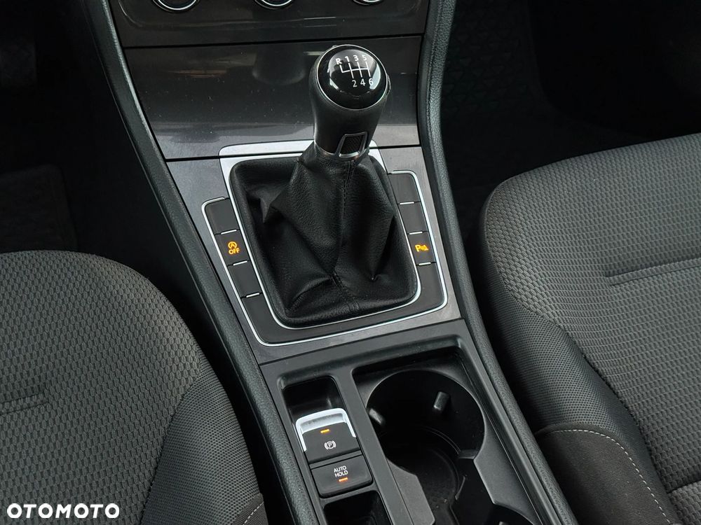 Volkswagen Golf 1.4 TSI BMT Comfortline - 37