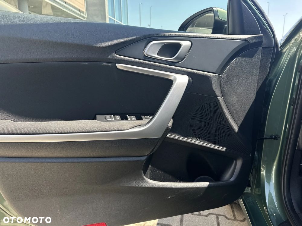 Kia Ceed 1.5 T-GDI M DCT - 11