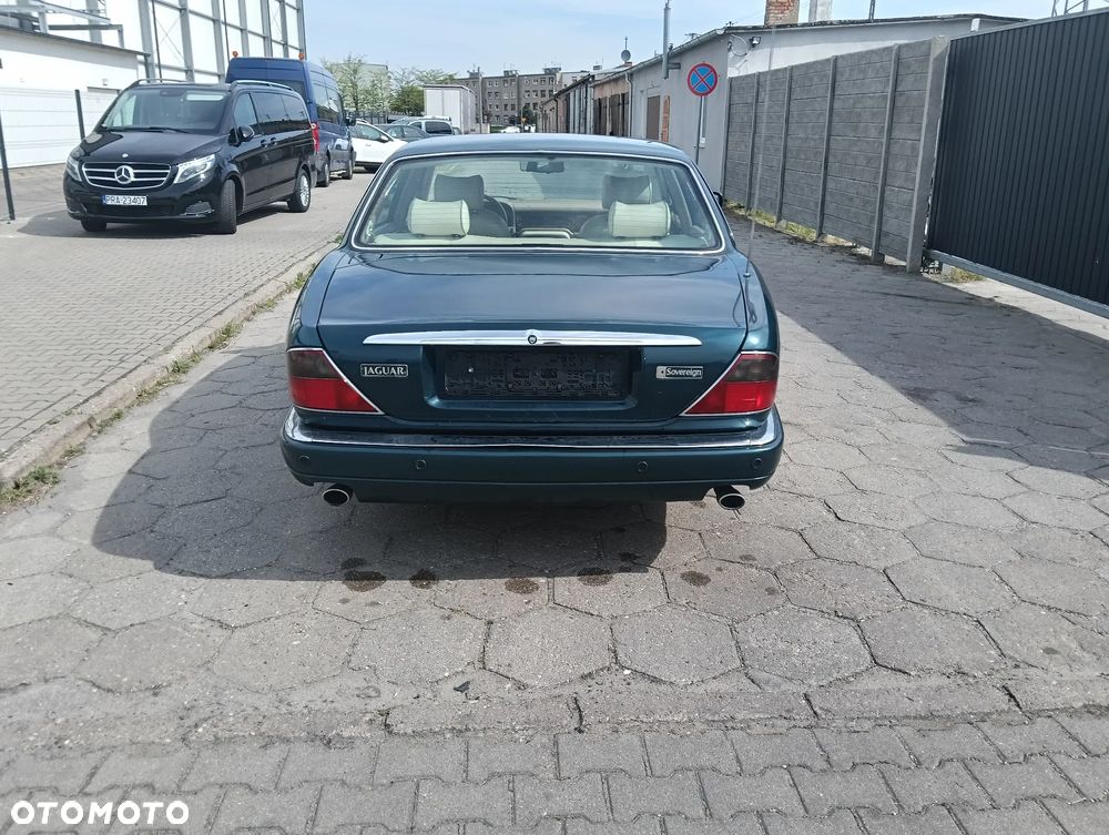 Jaguar XJ - 5