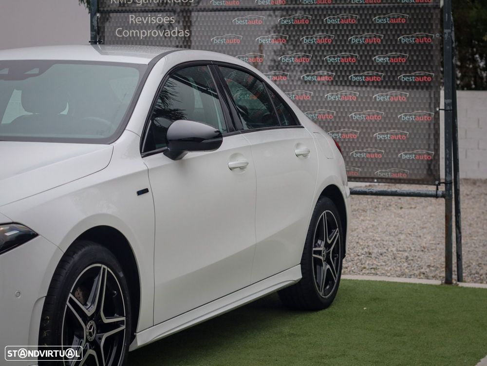 Mercedes-Benz A 250 e AMG Line - 12