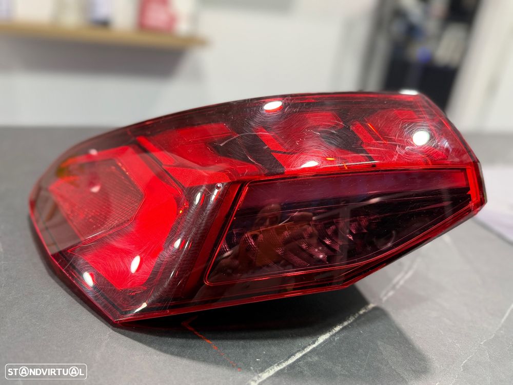 Farolim traseiro esquerdo Audi A3 de 2022 - 1