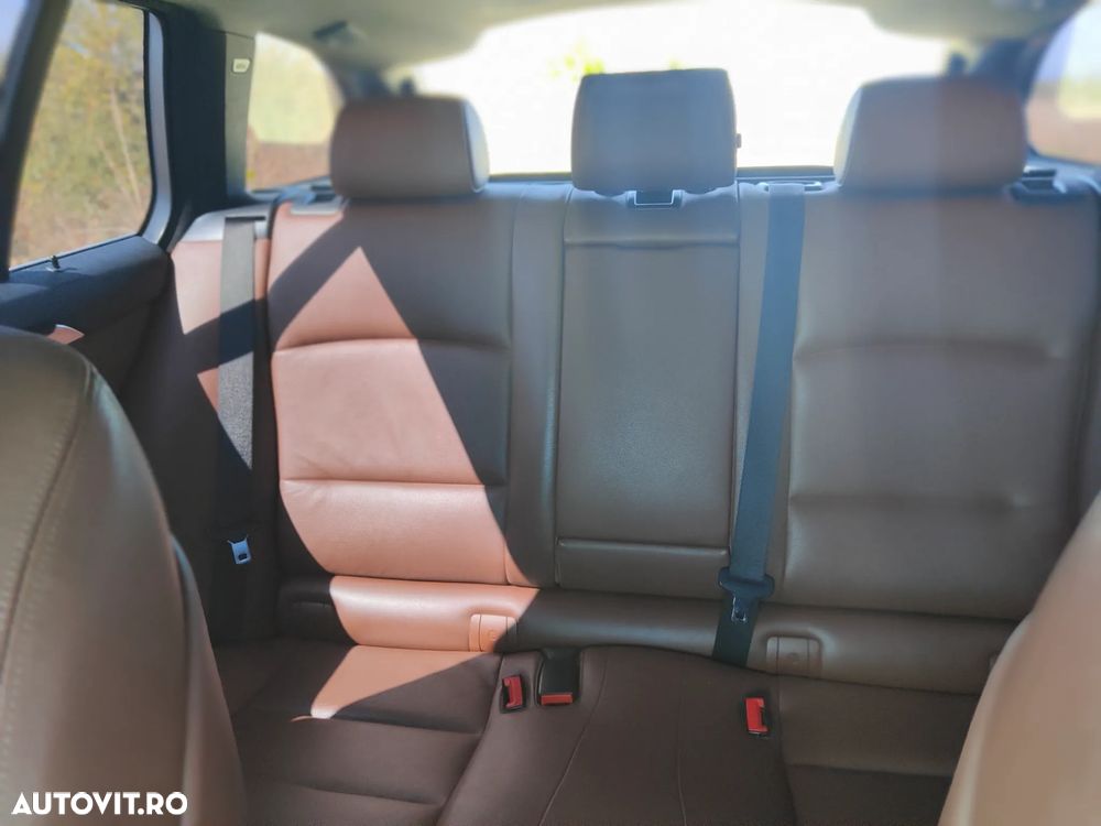 BMW Seria 5 525d xDrive Touring - 15
