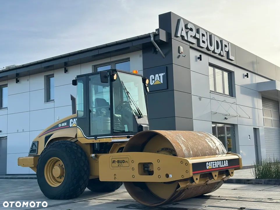 Caterpillar CS-563E - 2