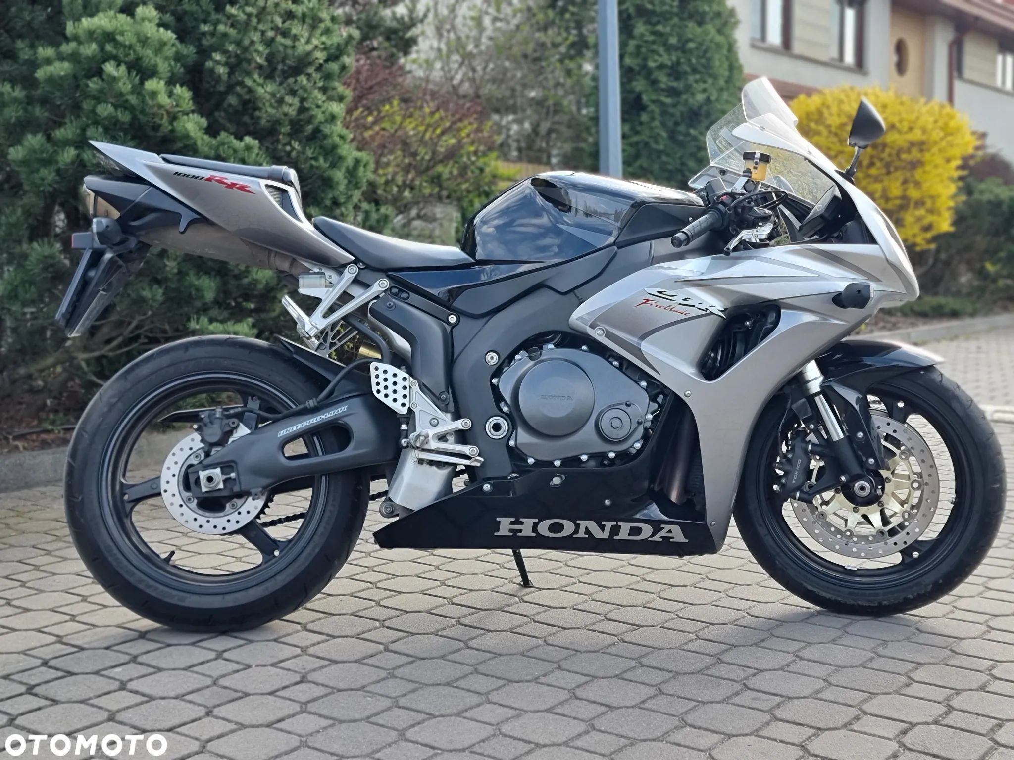 Honda CBR - 1
