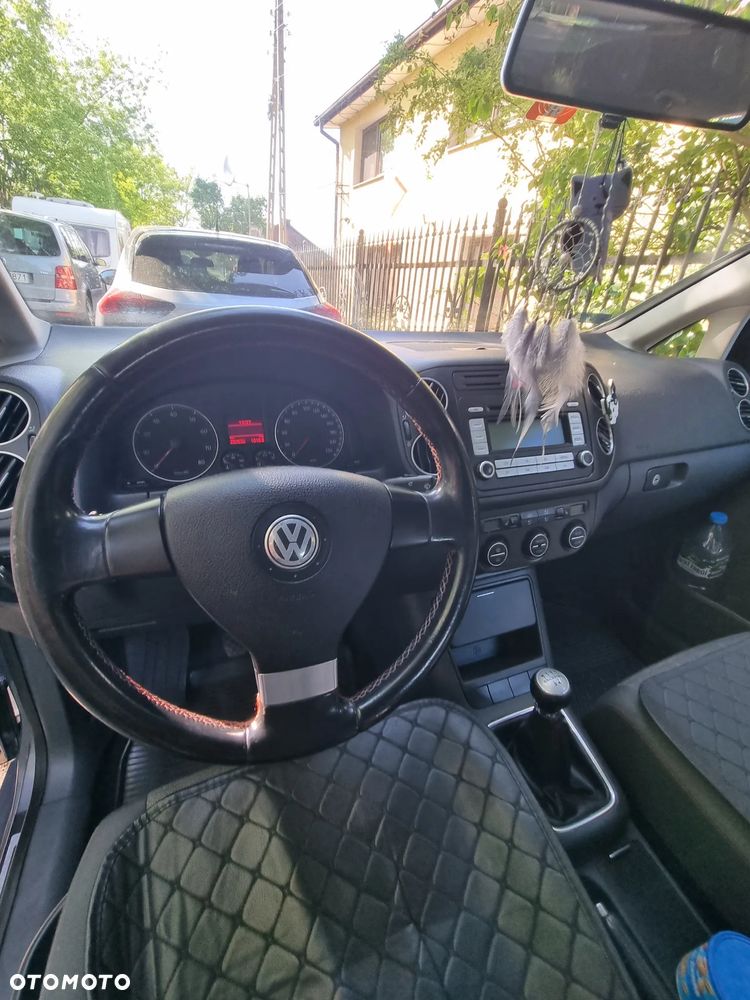 Volkswagen Golf - 5