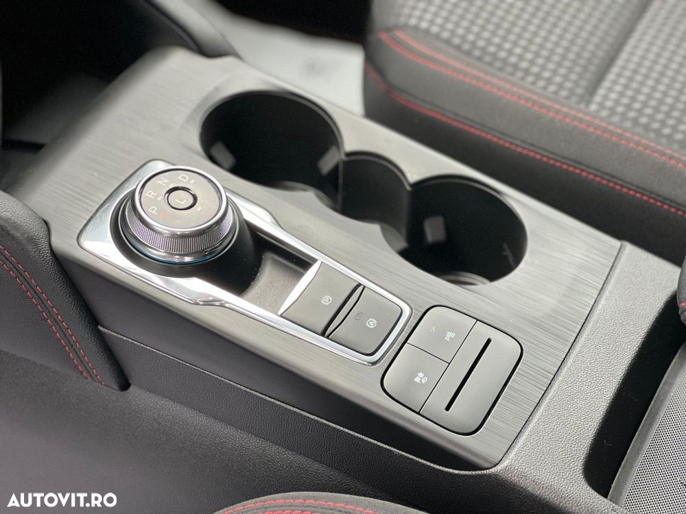 Ford Kuga 2.5 Duratec FHEV 4x4 ST-LINE - 14