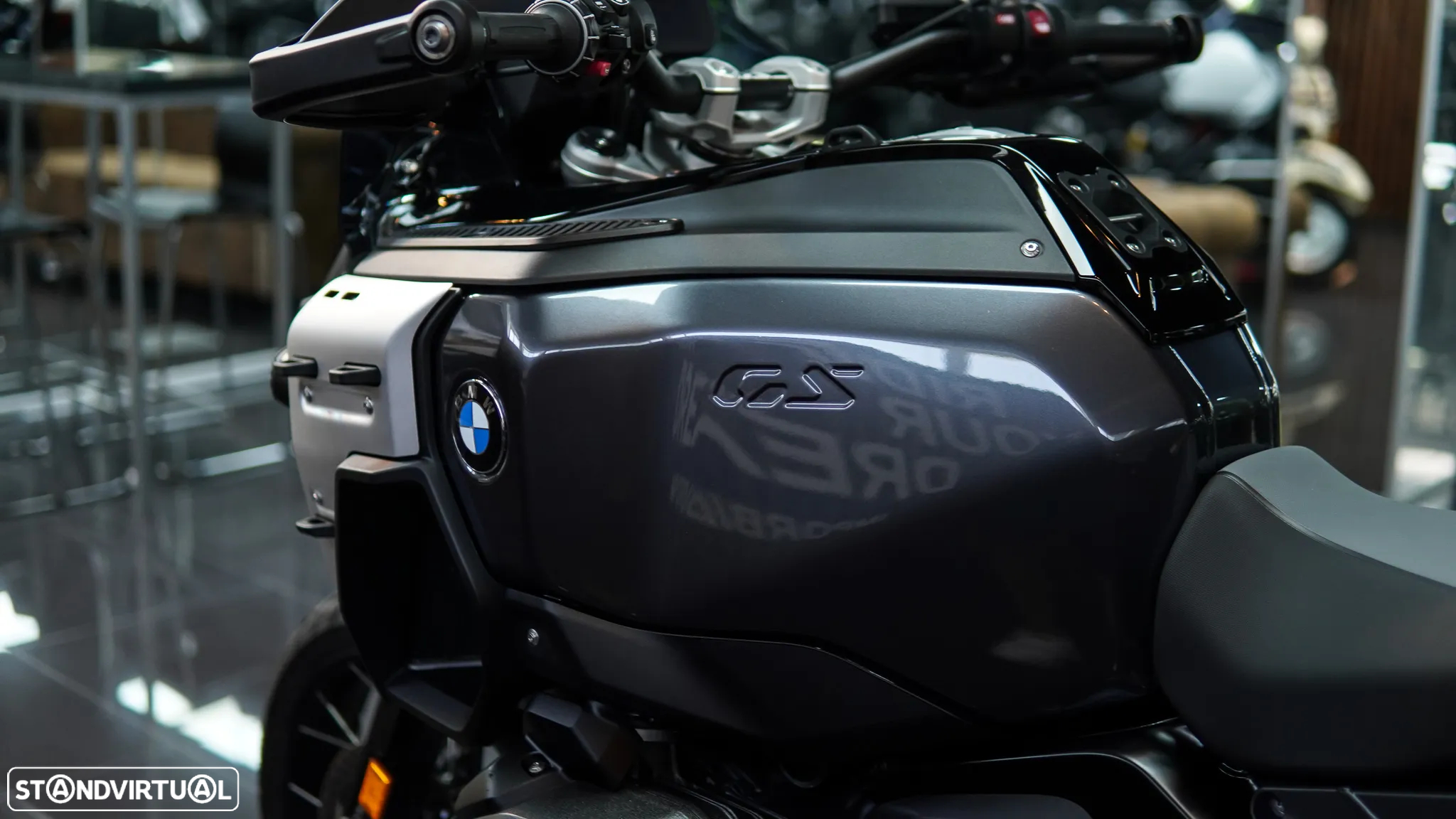 BMW R 1300 GS Adventure TRIPLE BLACK C/ AKRAPOVIC - 19