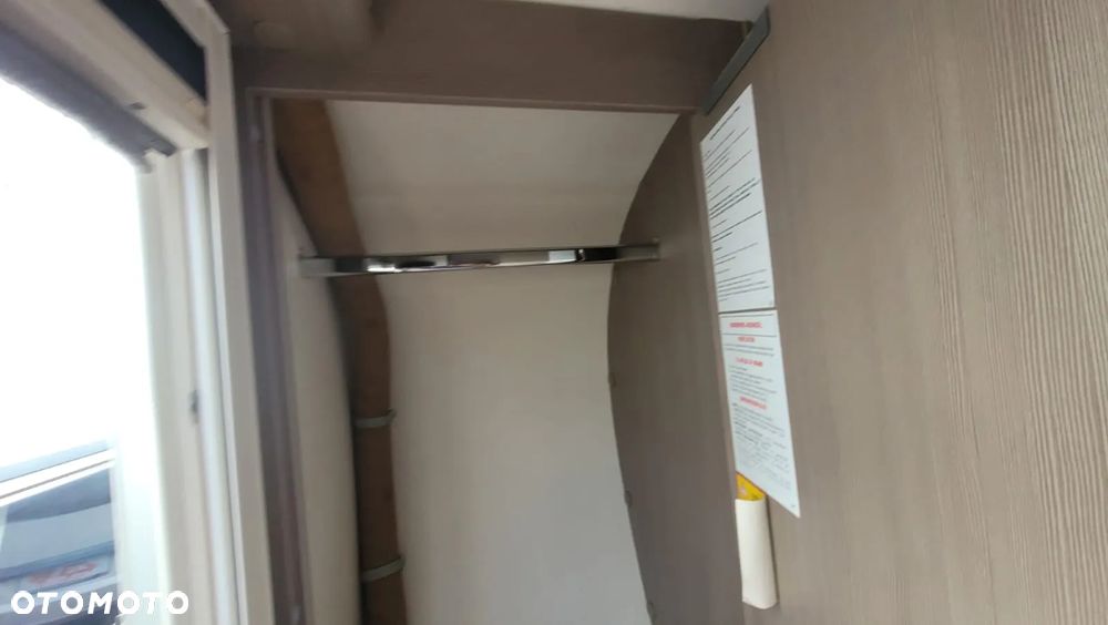 Adria Action 361 1000kg JAK NOWA zarejestrowana z przedsionkiem - 32